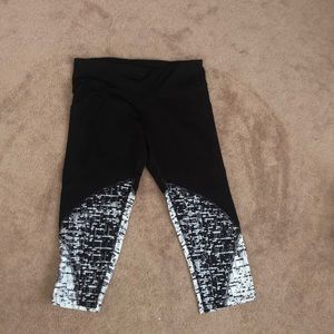 Cropped work out leggings